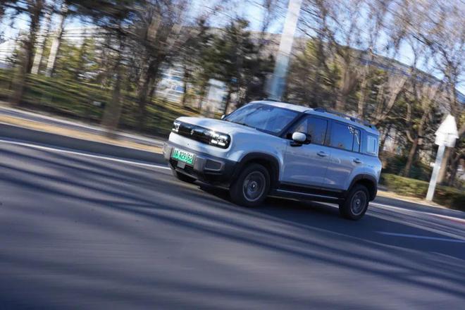 万块！大G同款侧开尾门还带智驾领航！m6米乐方盒子“越野车”售价只要10(图8)