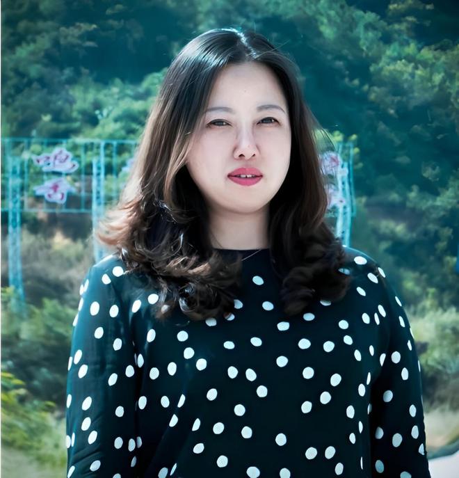 女子养鸡有妙招靠鸡蛋和鸡粪年入上亿元米乐体育M6直播平台2019年湖南一(图2)