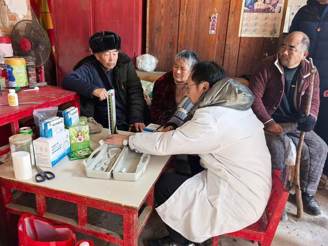 院医药学院党总支开展主题党日活动m6米乐注册河南应用技术职业学(图2)